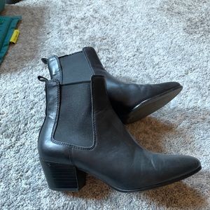 Sam Edelman 7.5 black Chelsea boots